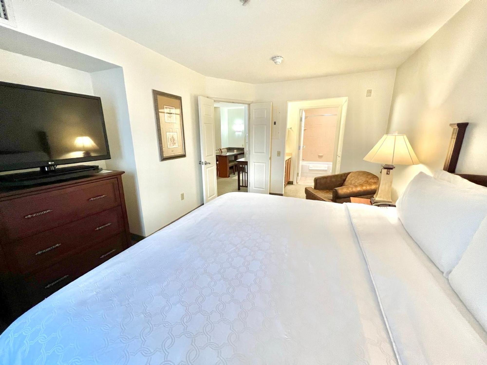 Staybridge Suites Detroit-Novi By Ihg Zewnętrze zdjęcie